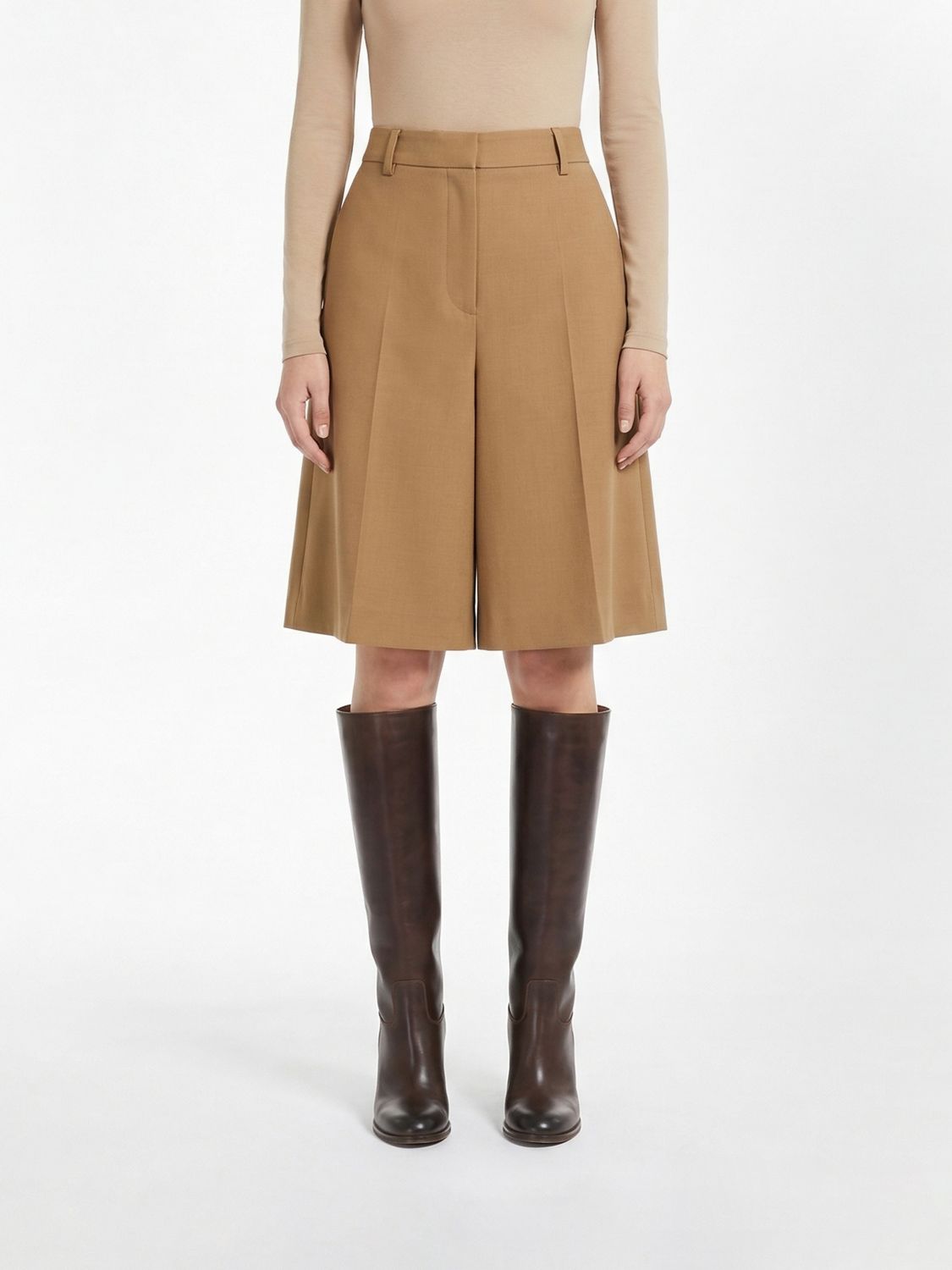 Shorts Woman color Biscuit