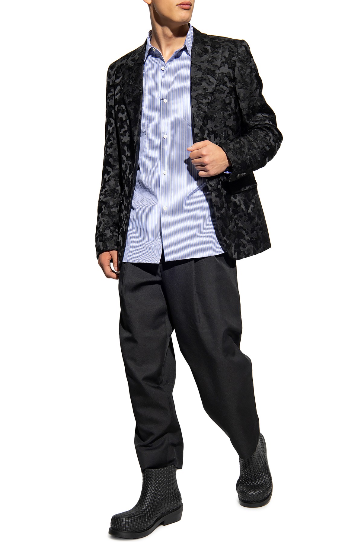 Trousers with pockets