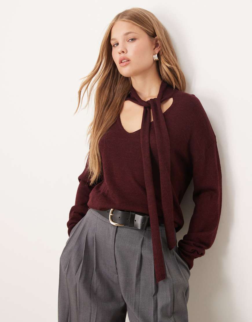 V-neck knit sweater with scarf detail in burgundy-Red