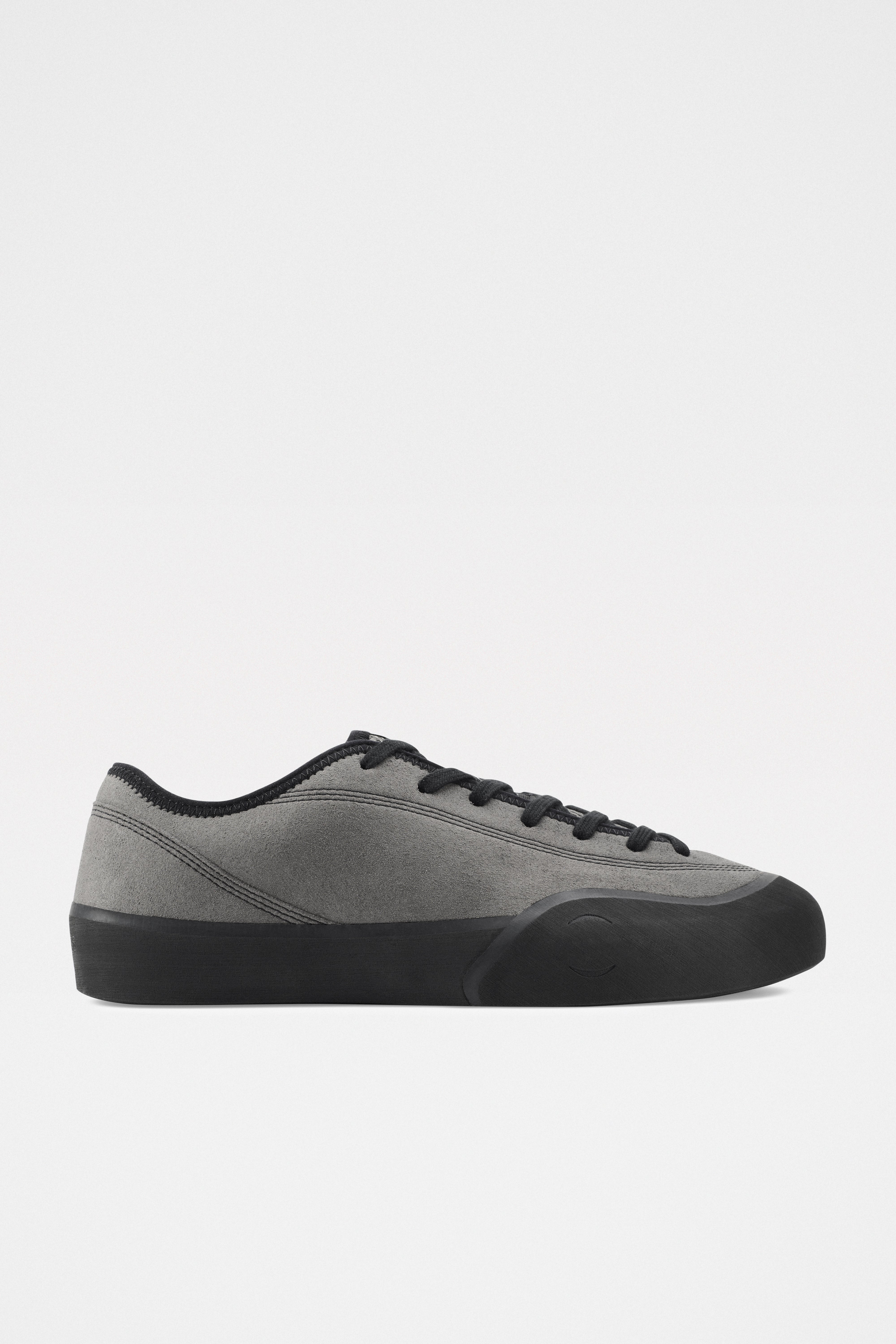 Village . Grey / Natural Black - Sneaker