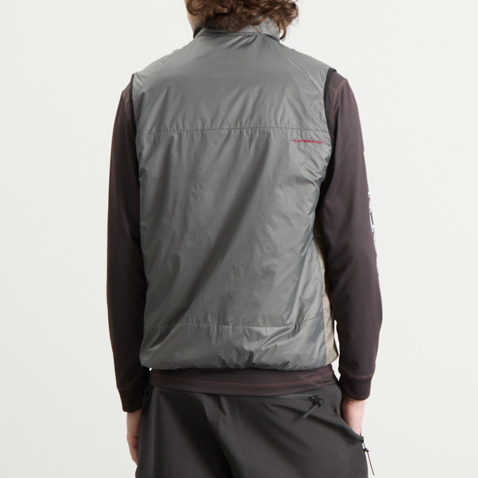 Men's Allterrain x JJJJound Reversible Vest in Charcoal/Taupe