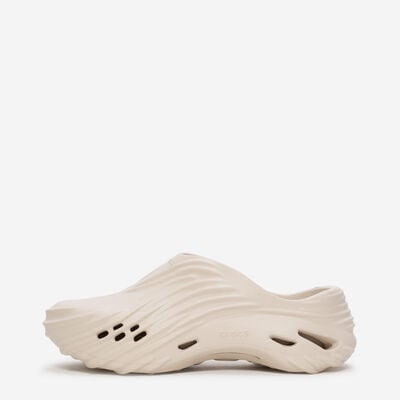 Grade School Echo Wave Shoe in cream