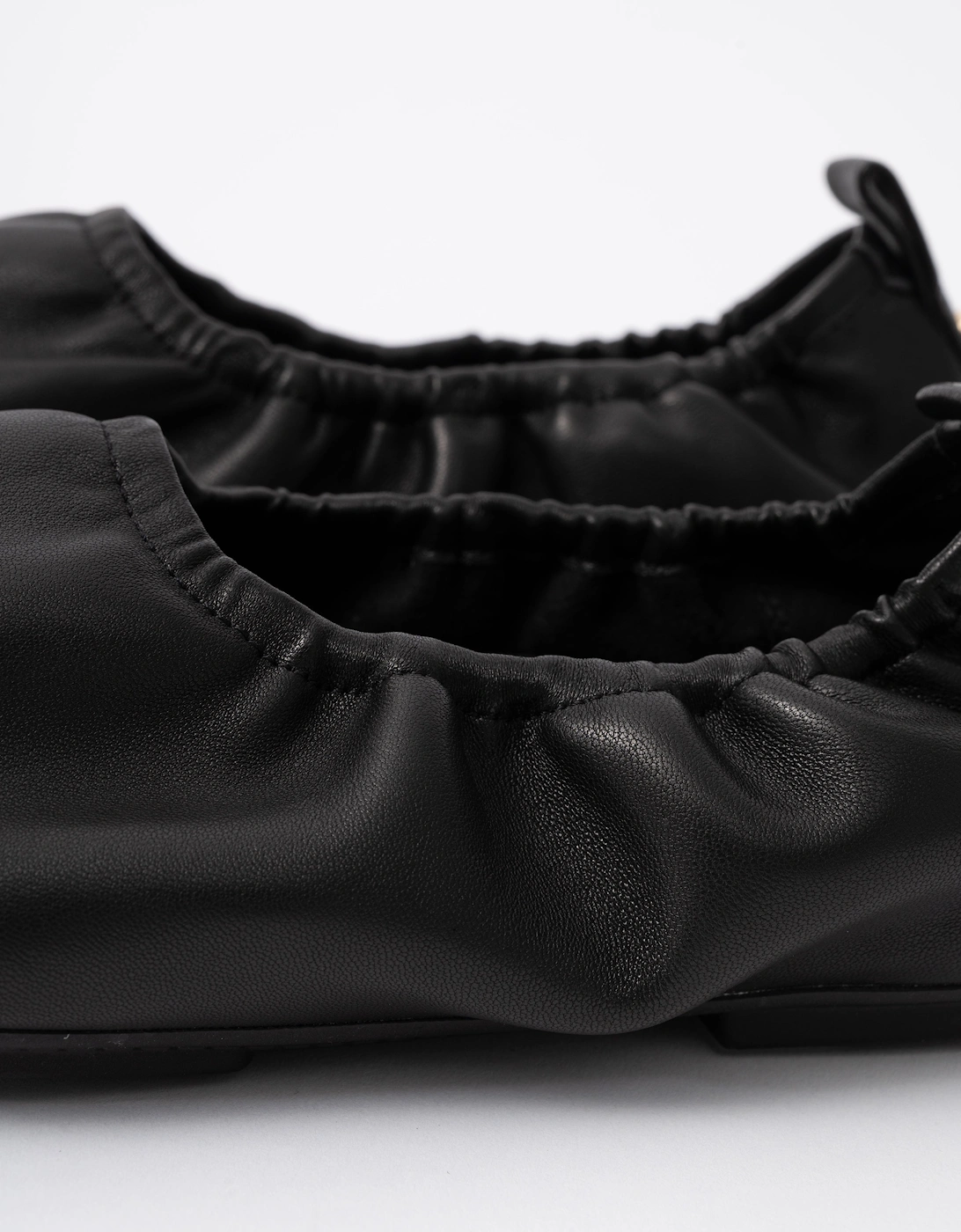 Women's FitFlop Delicato Poise Womens Leather Ballerina Shoes - All Black
