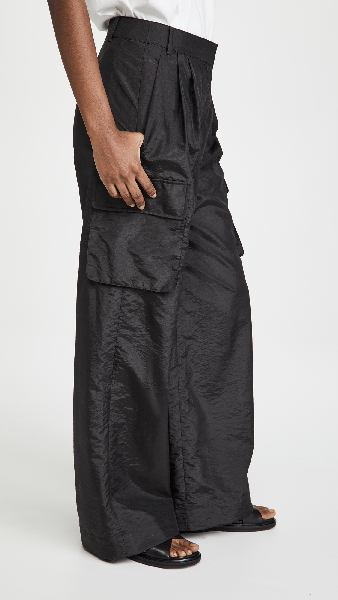 Crispy Nylon Pleated Cargo Pant