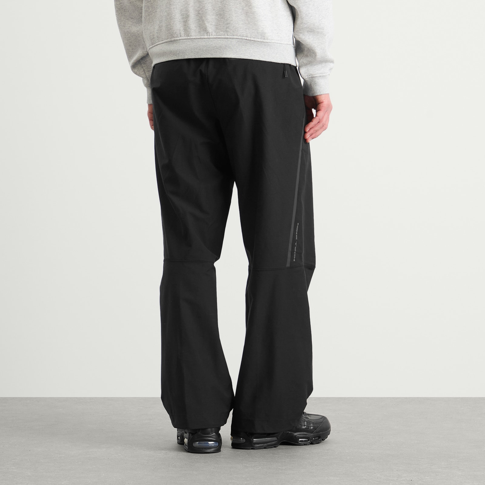 Men's Tech Shori Knit Pant in Black