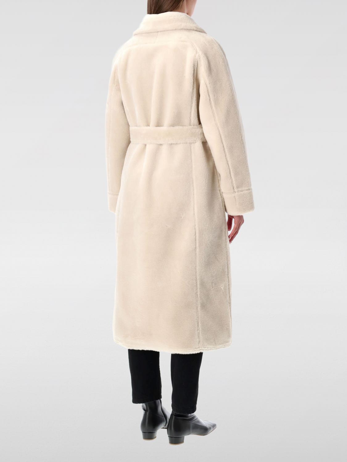 Coat Woman color White