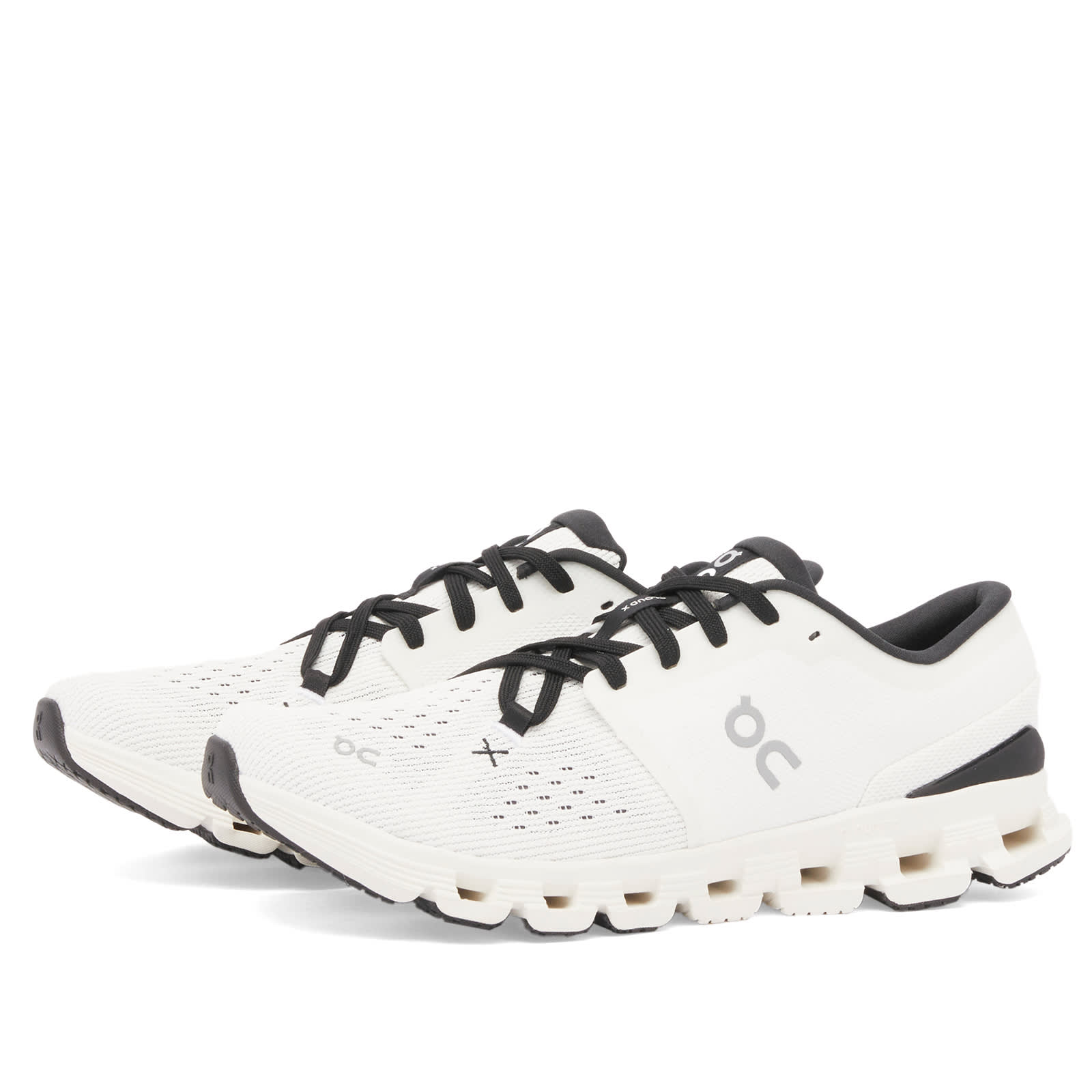 ON Women's Cloud x 4 Sneaker in Ivory/Black