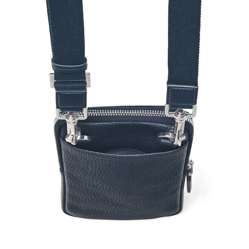 Reporter Crossbody Phone Bag in Navy Pebble