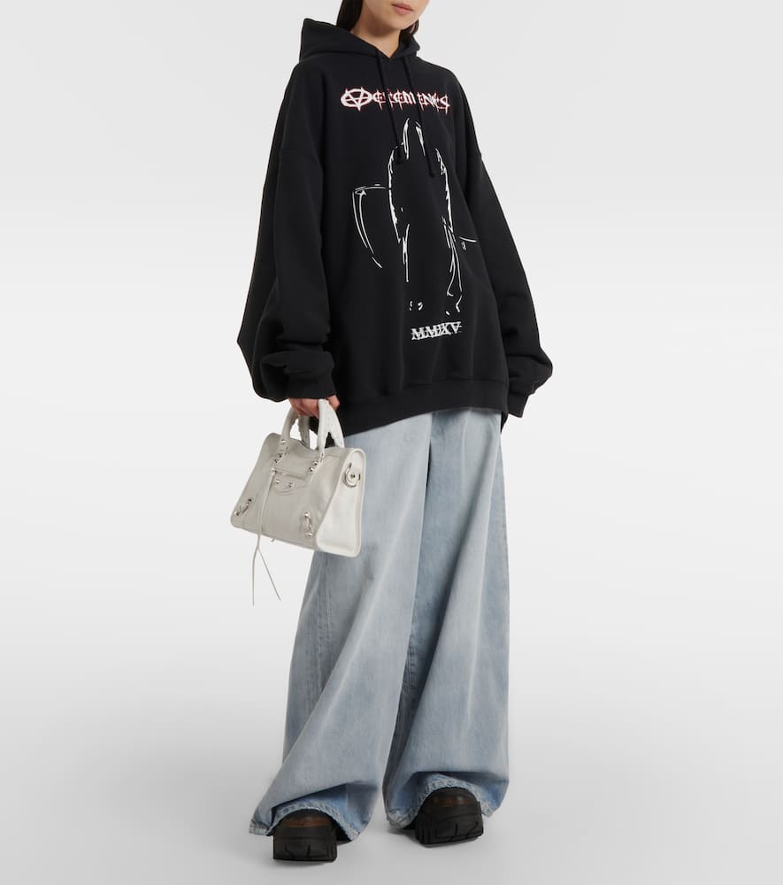 Oversized wide-leg jeans