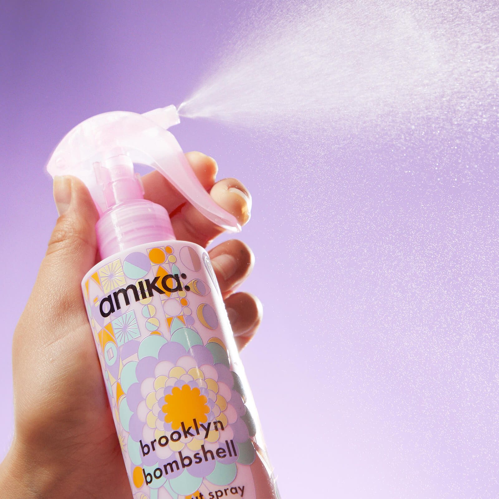 Amika HAARSPRAY BROOKLYN BOMBSHELL in Beauty: NA