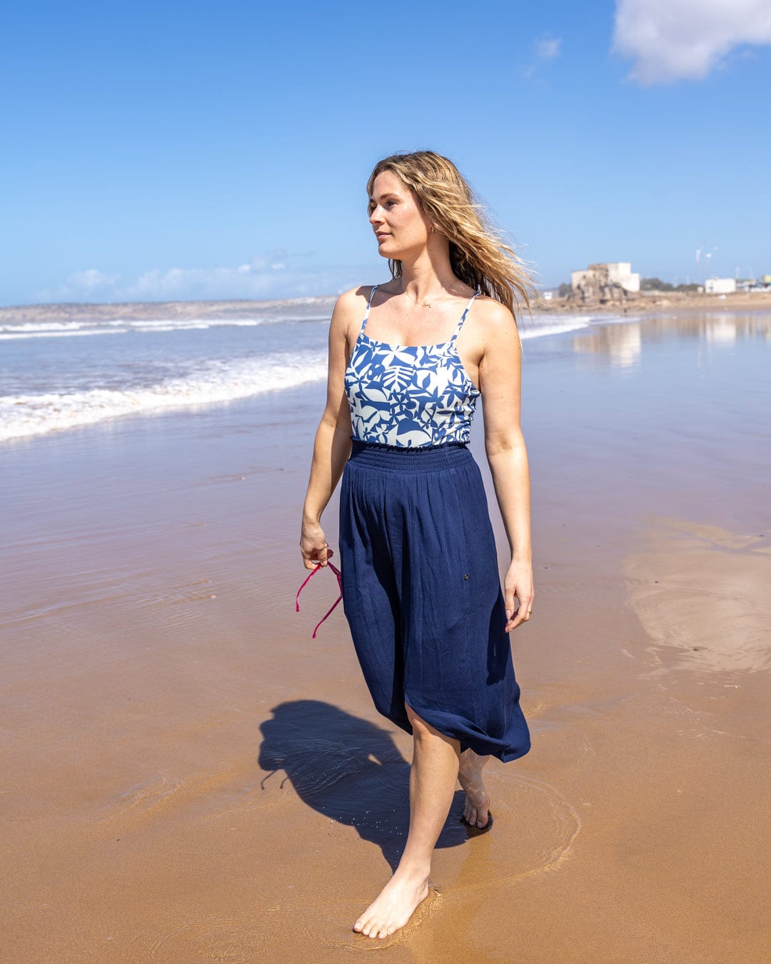 Saltrock Deya Womens Midi Crinkle Skirt in Blue
