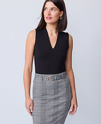 Ann Taylor Petite Sleeveless V-Neck Top