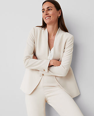Ann Taylor The Petite Long Collarless Blazer in Fluid Crepe