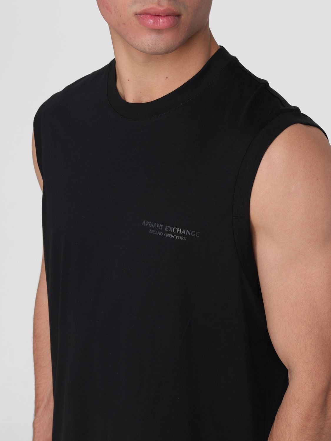 T-Shirt Men color Black