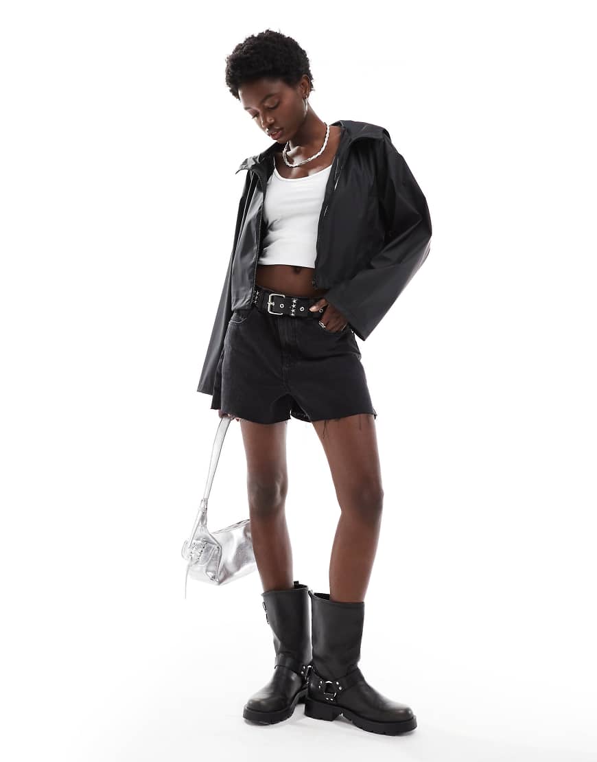 Croppped rubberised rain jacket with hood in black