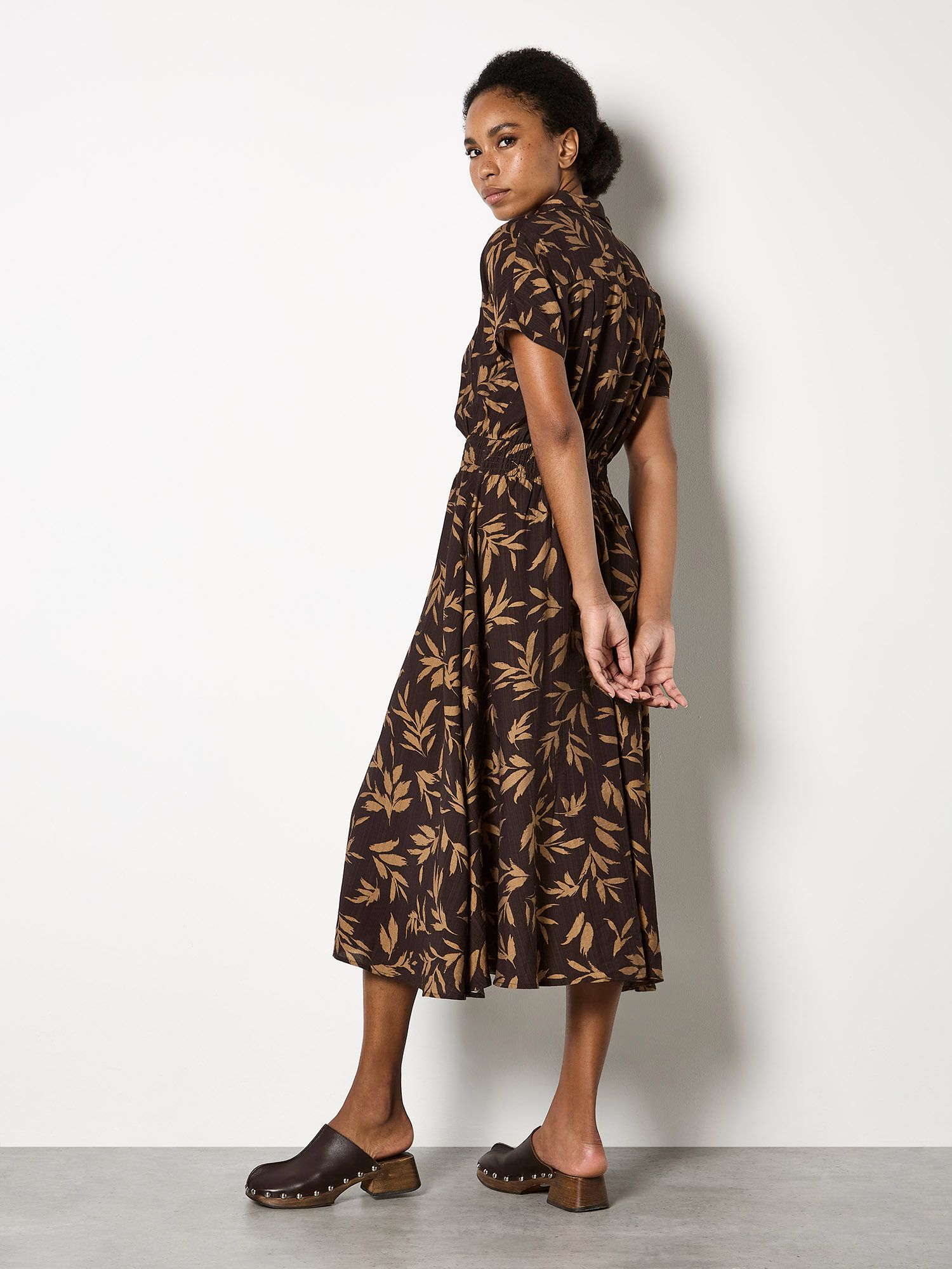 Apricot Women's Textured Leaf Shirt Midi Dress in Brown