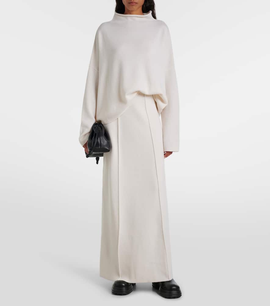 Sandy cashmere turtleneck sweater