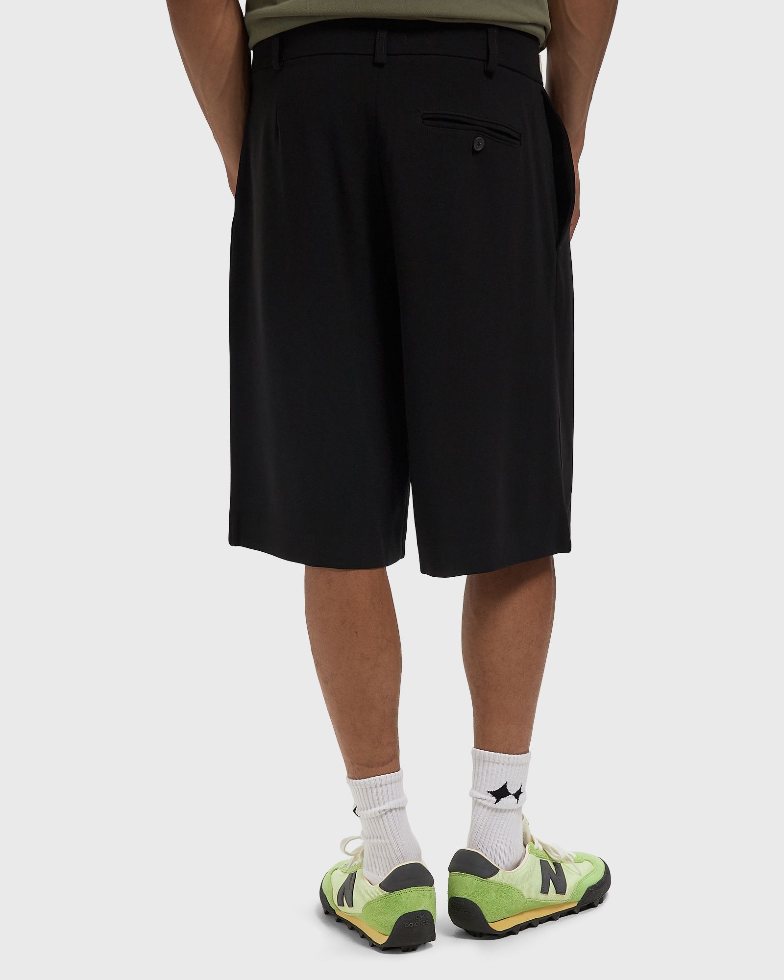 Kuro Pleated Shorts
