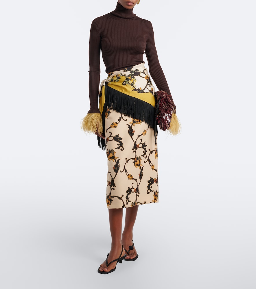 Dustbag embellished pouch