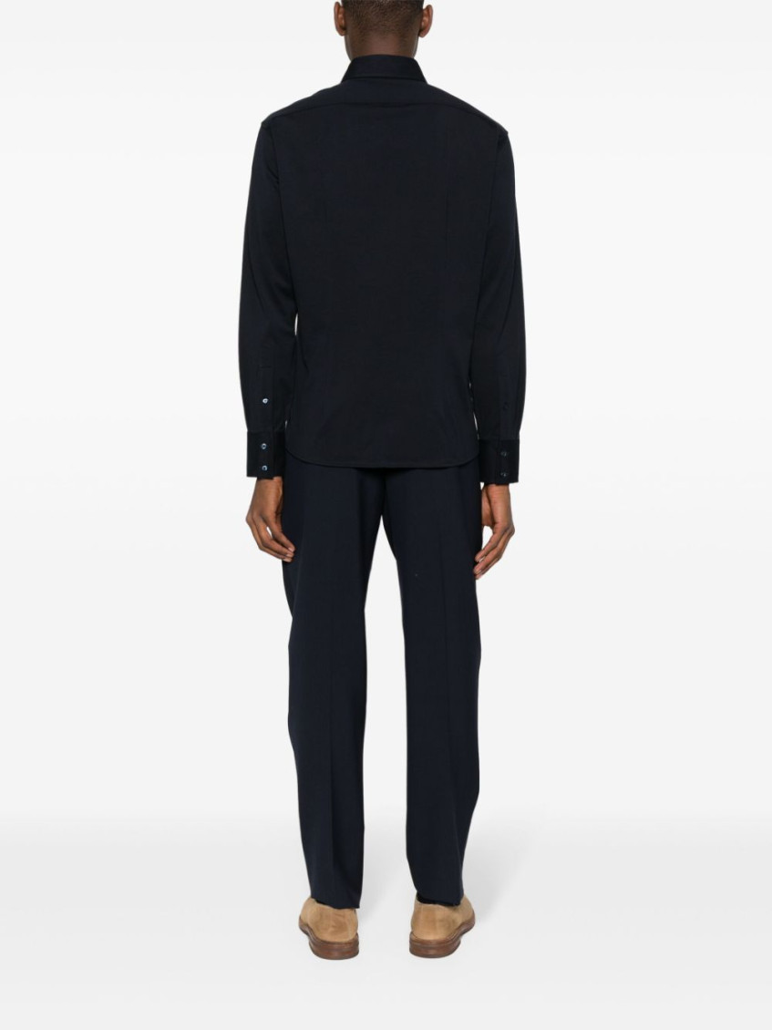 Spread-collared Buttoned Shirt