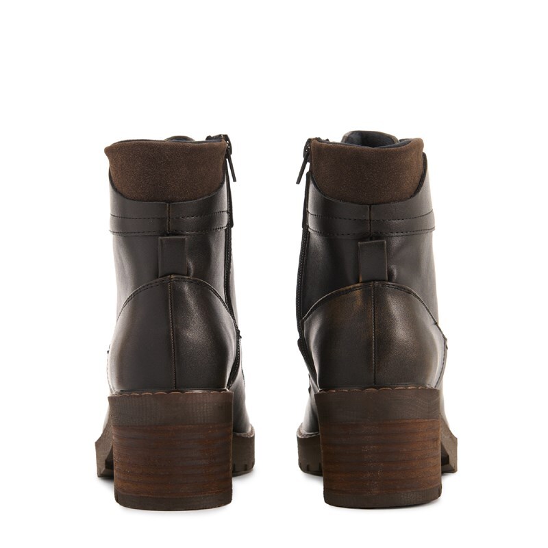 Women's Lia Boots (Brown)