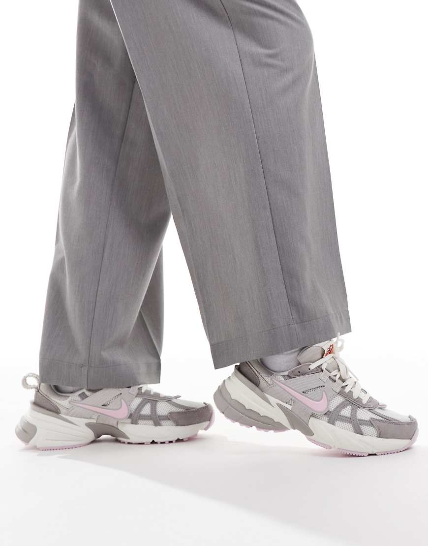 V2K Run sneakers in gray and pink