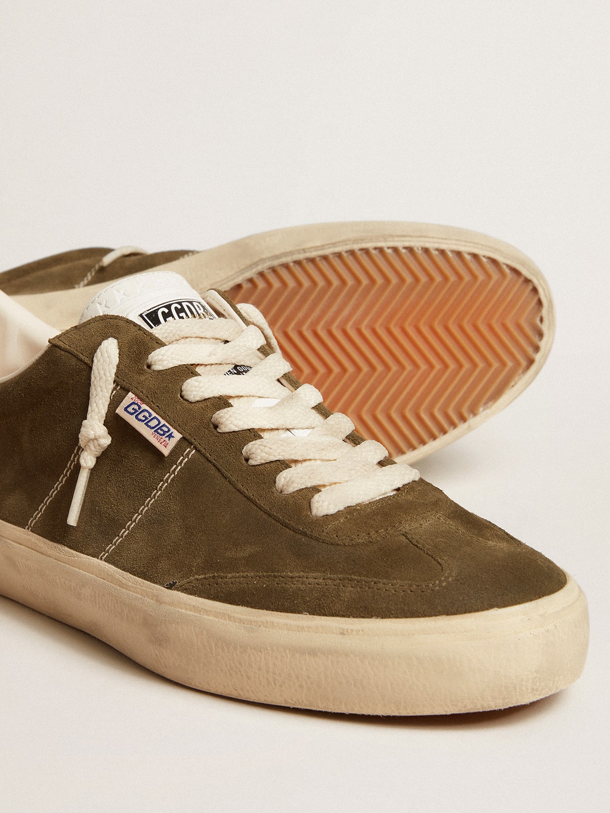 Golden Goose - Men's Soul Star In Green Suede With White Leather Heel Tab And Tongue, Man