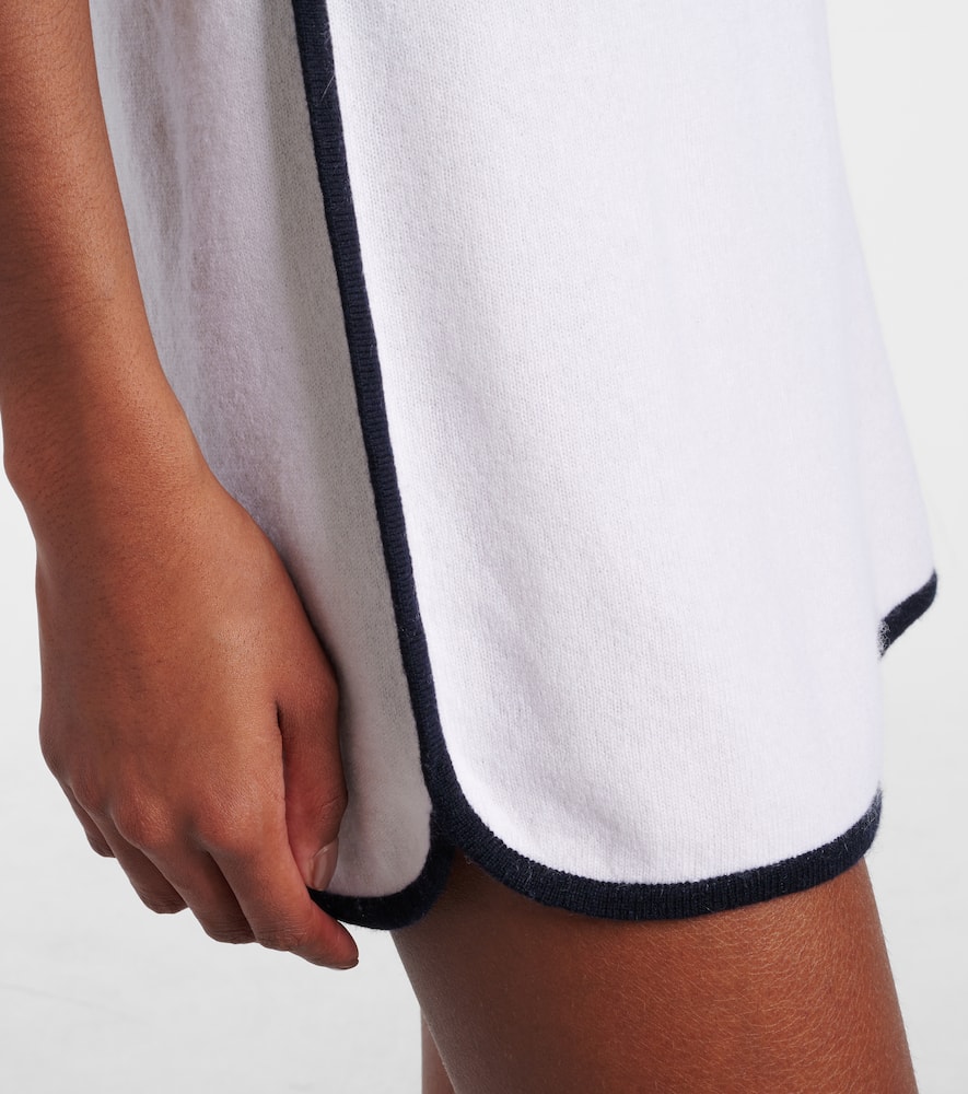 Cashmere shorts