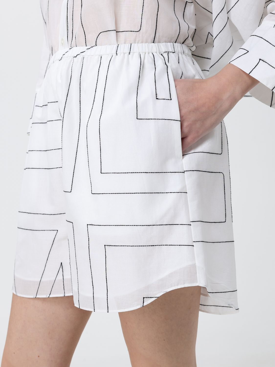 Shorts Woman color White