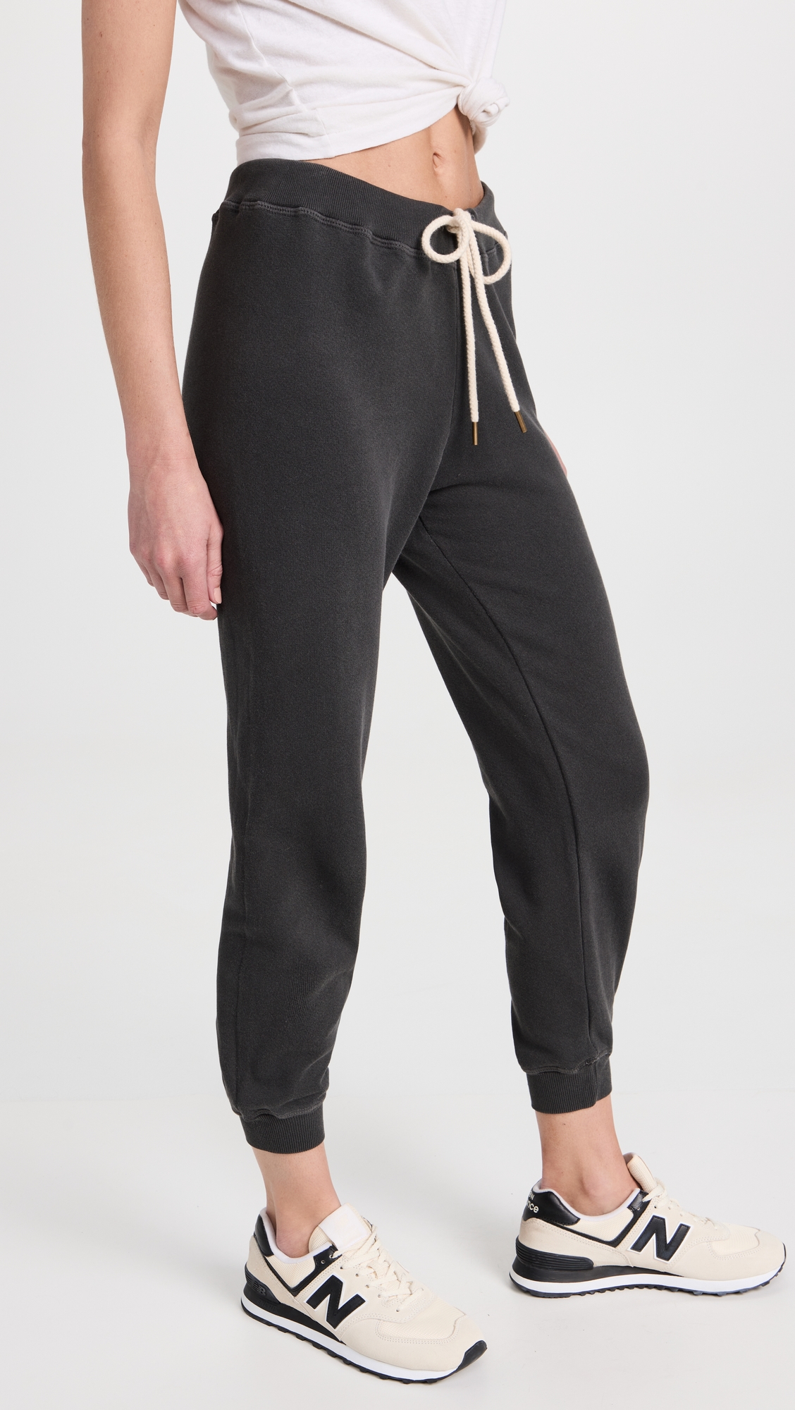The Cropped Sweatpants Washed Black