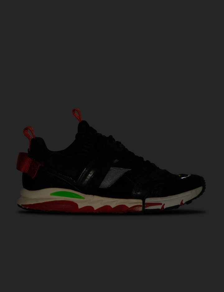 Manifesto Sneakers