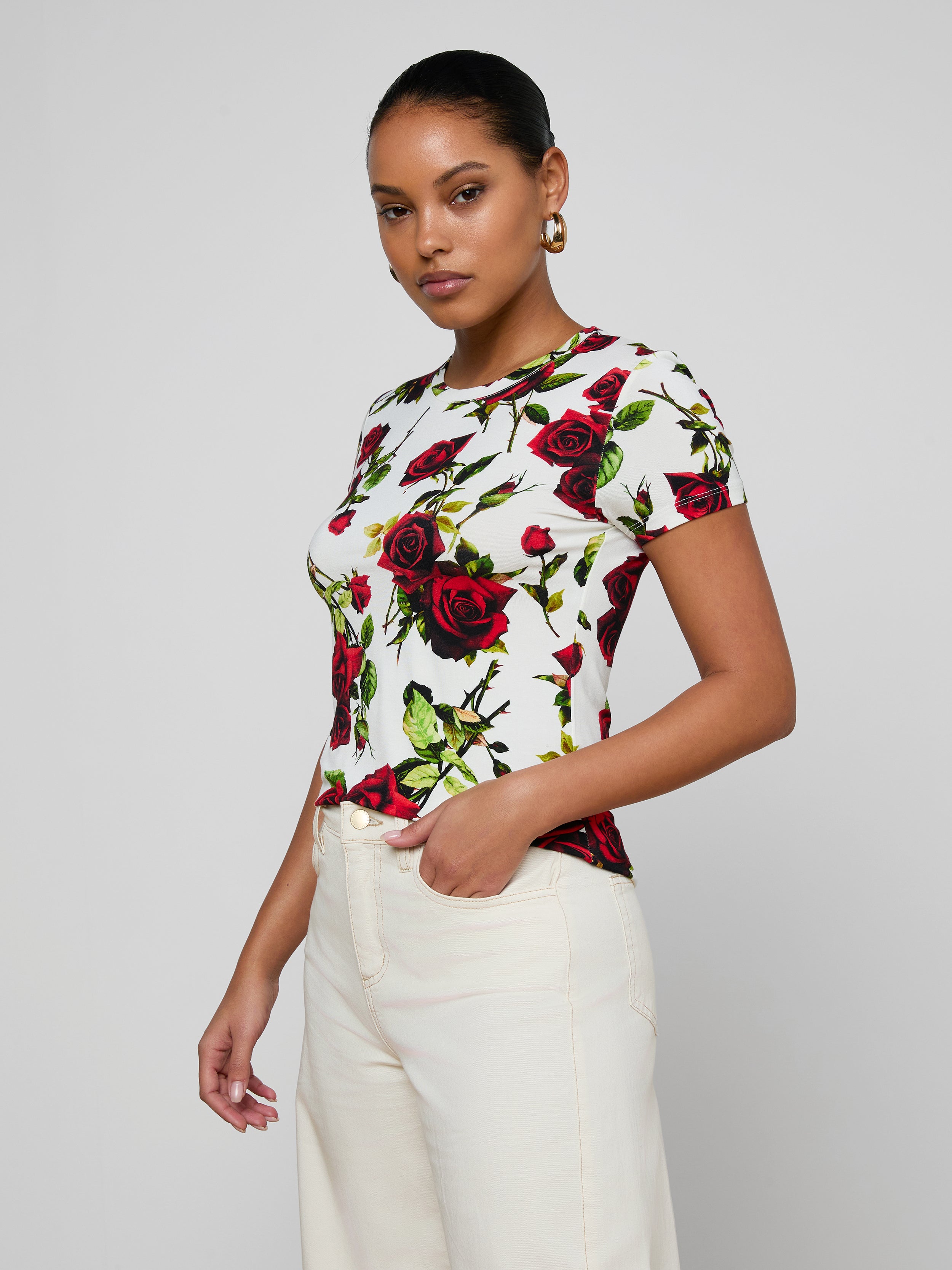 Ressi Fitted T-Shirt In White/red Romantic Rose
