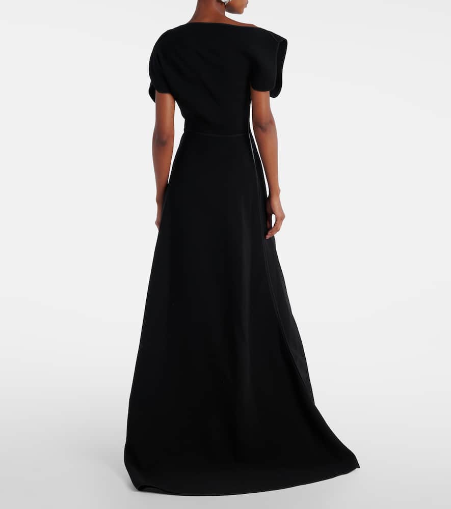 Synergy asymmetric gown