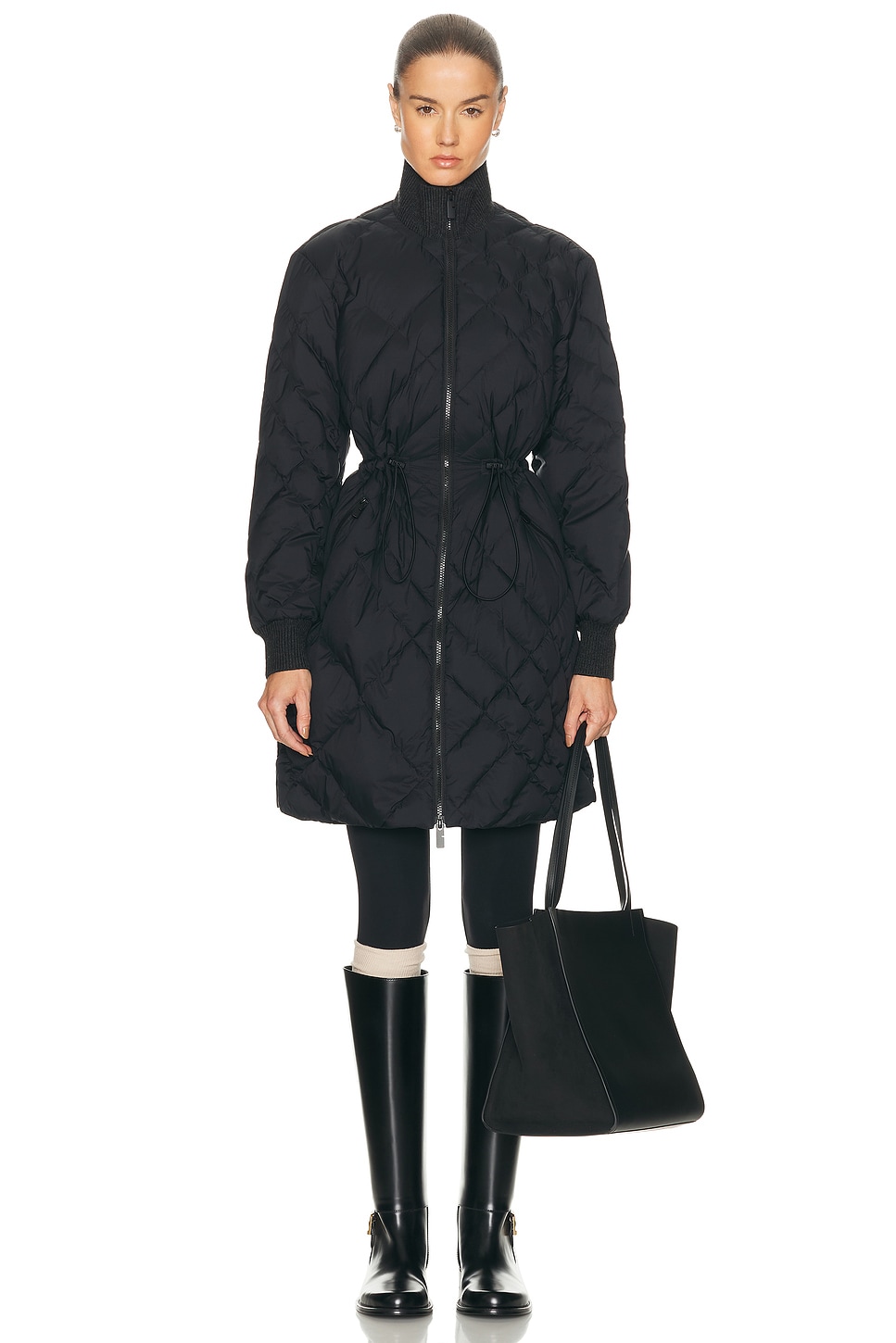 Burberry Danesbury Coat in Black - Black. S also in L, M