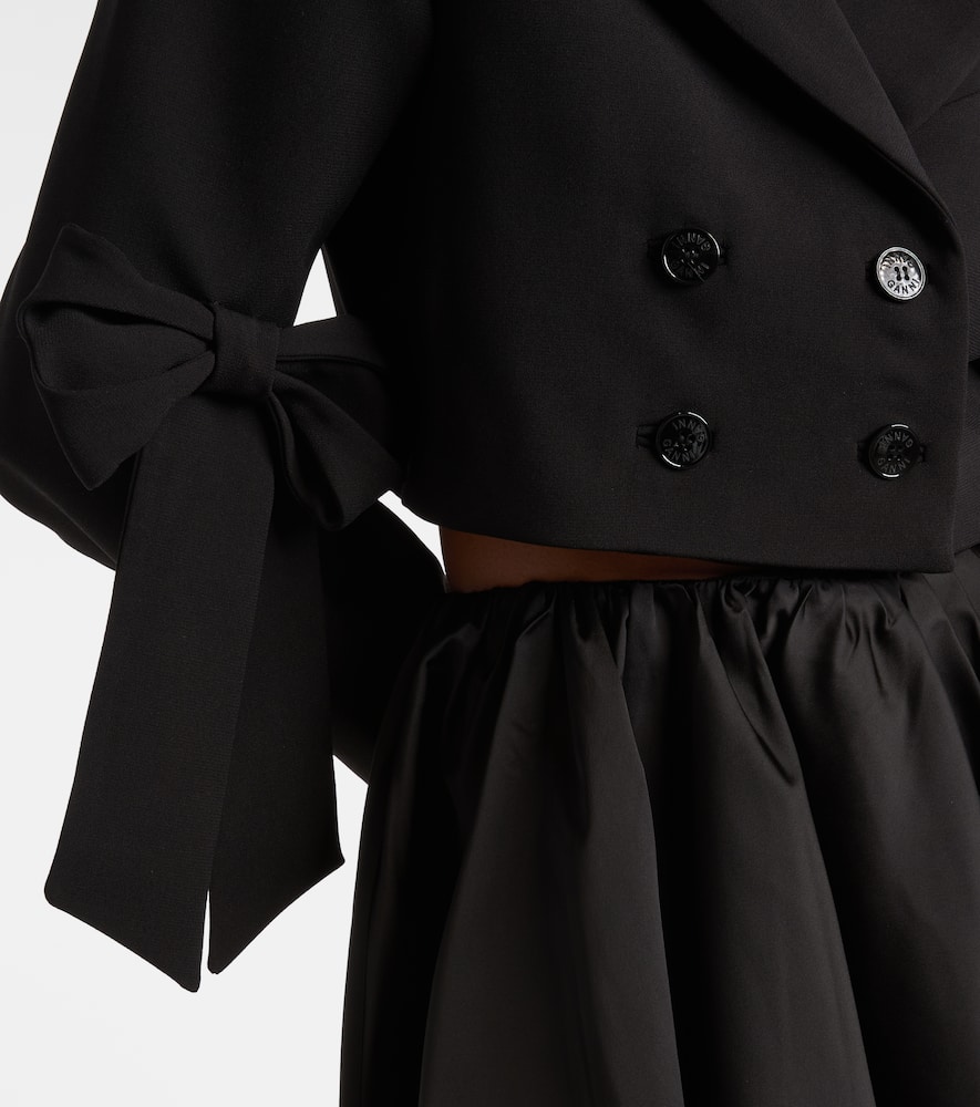 Double-breasted cropped blazer