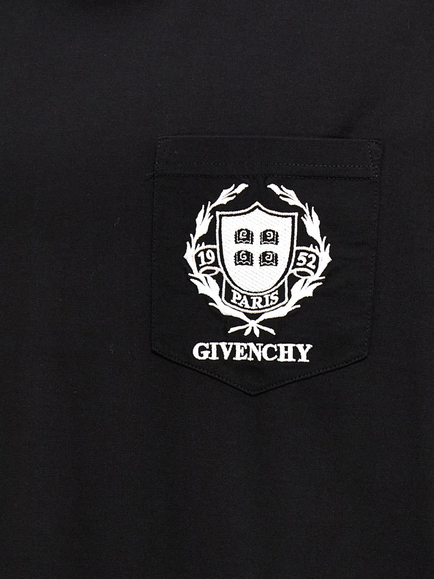 Logo Embroidery T-shirt