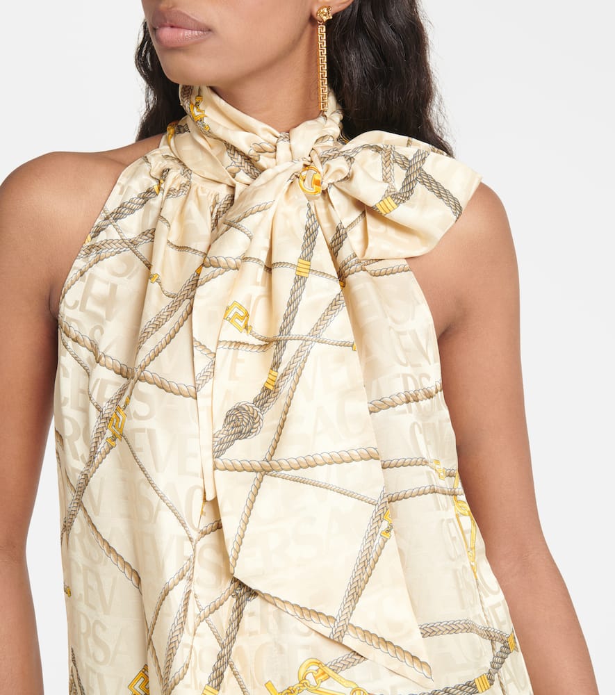 Bow-detail top