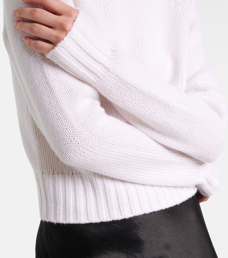 Wool and cashmere sweater