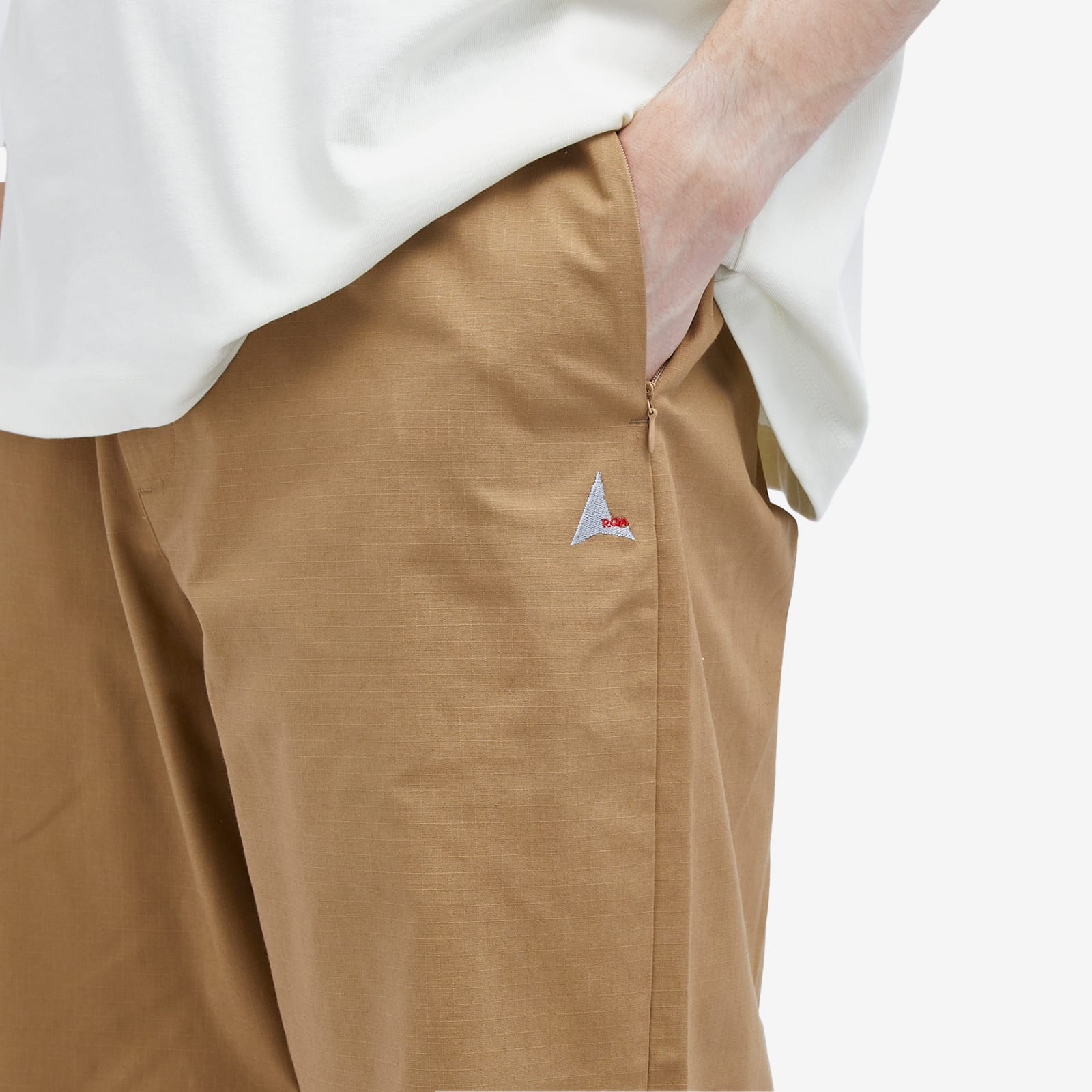 Men's Oversized Chino Trousers in Brown
