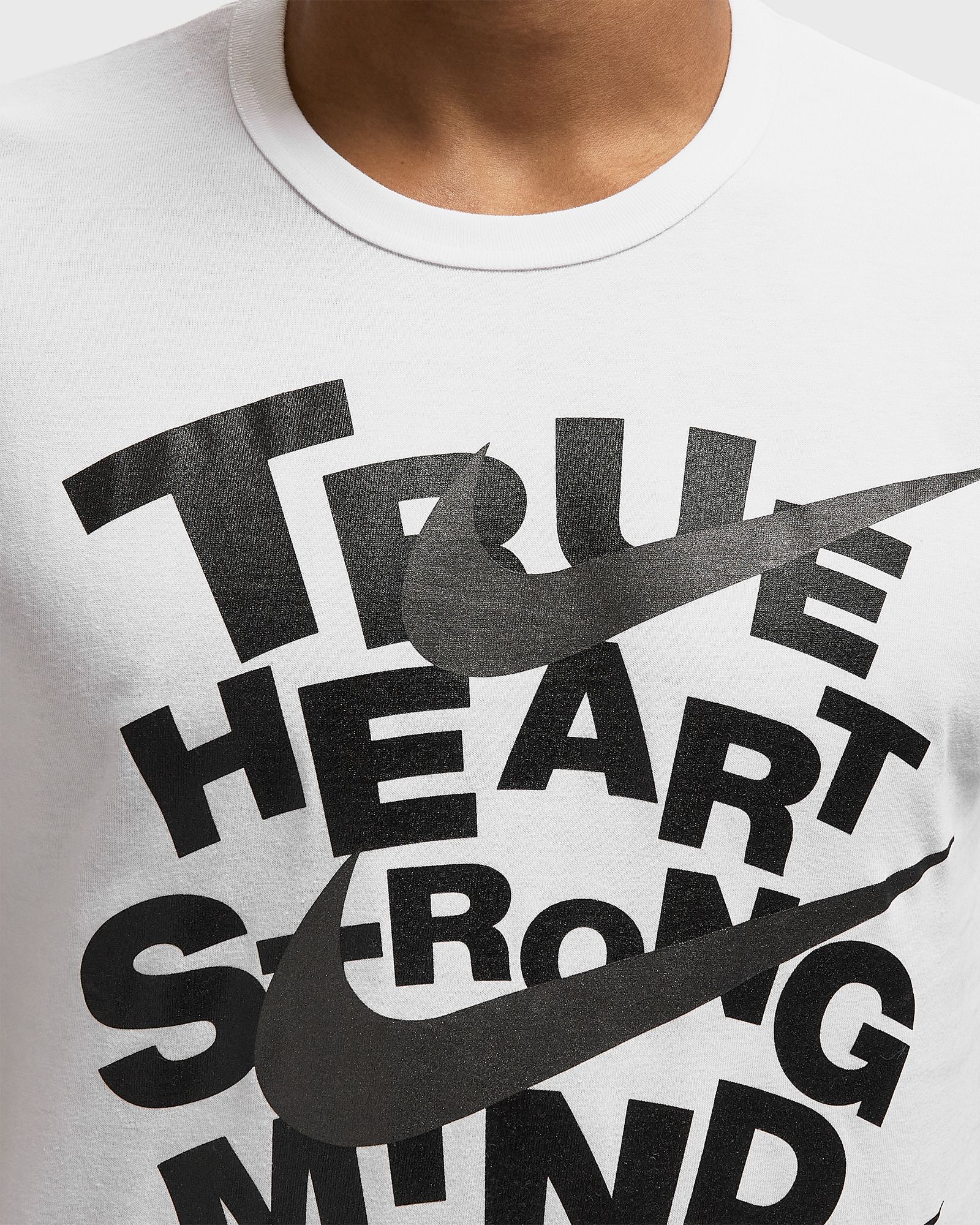TEE white male Shortsleeves now available at BSTN