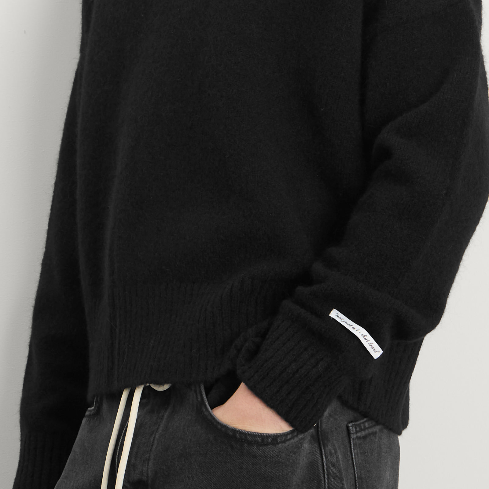Men's Mohair Knitted Logo Crewneck Black/Ecru