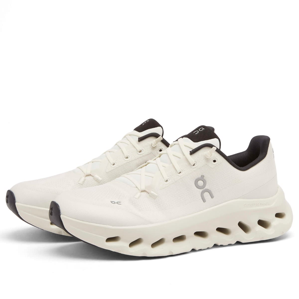 ON Women's Cloudtilt Sneaker in Pearl/Ice