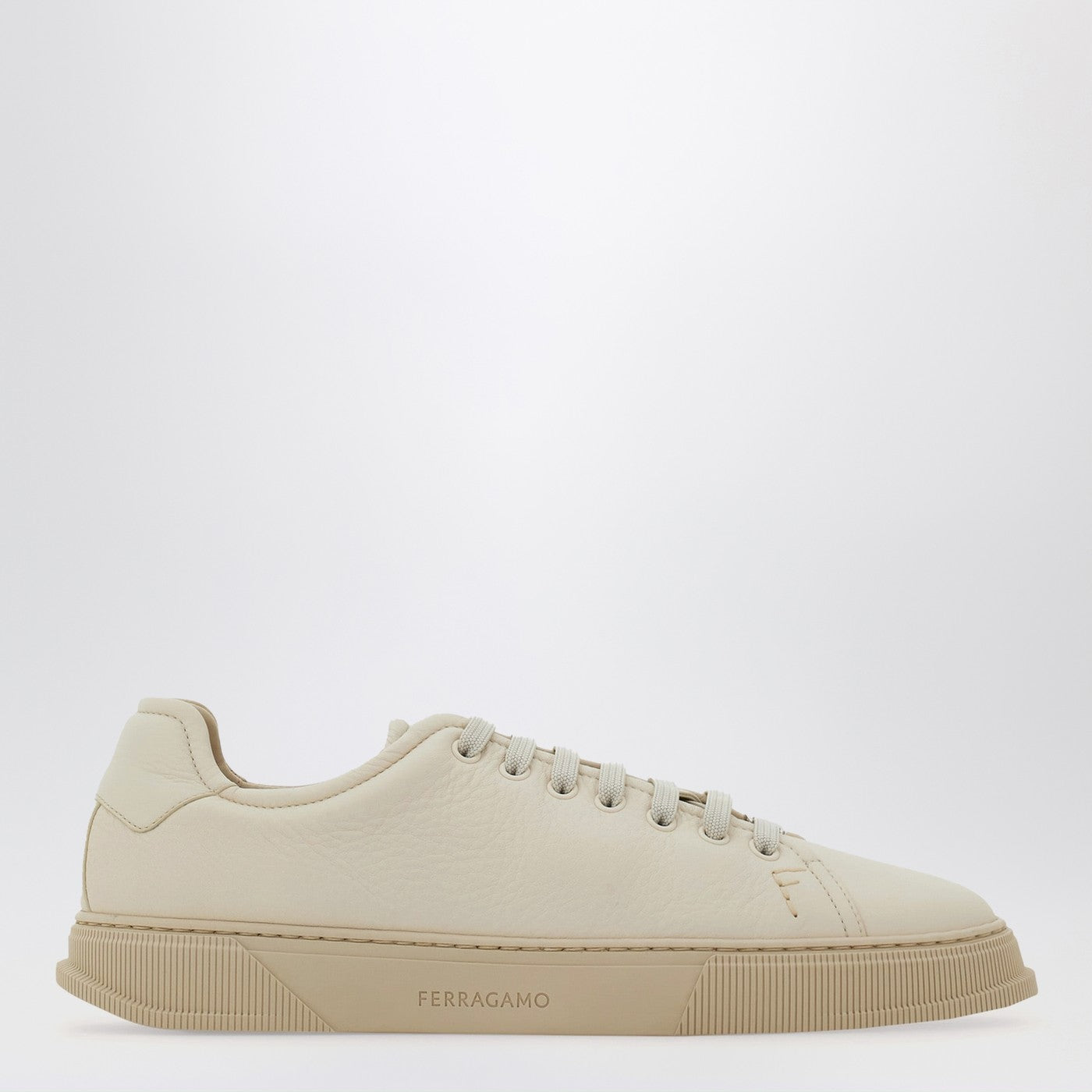Mascarpone-colored leather sneakers