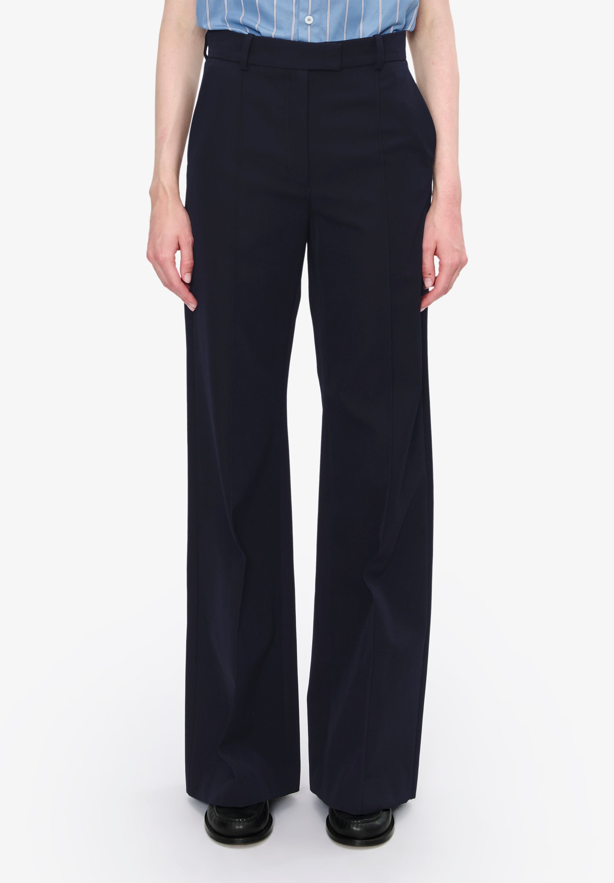A. P.C. Women's Jude pants Size: 34 in Dark navy blue