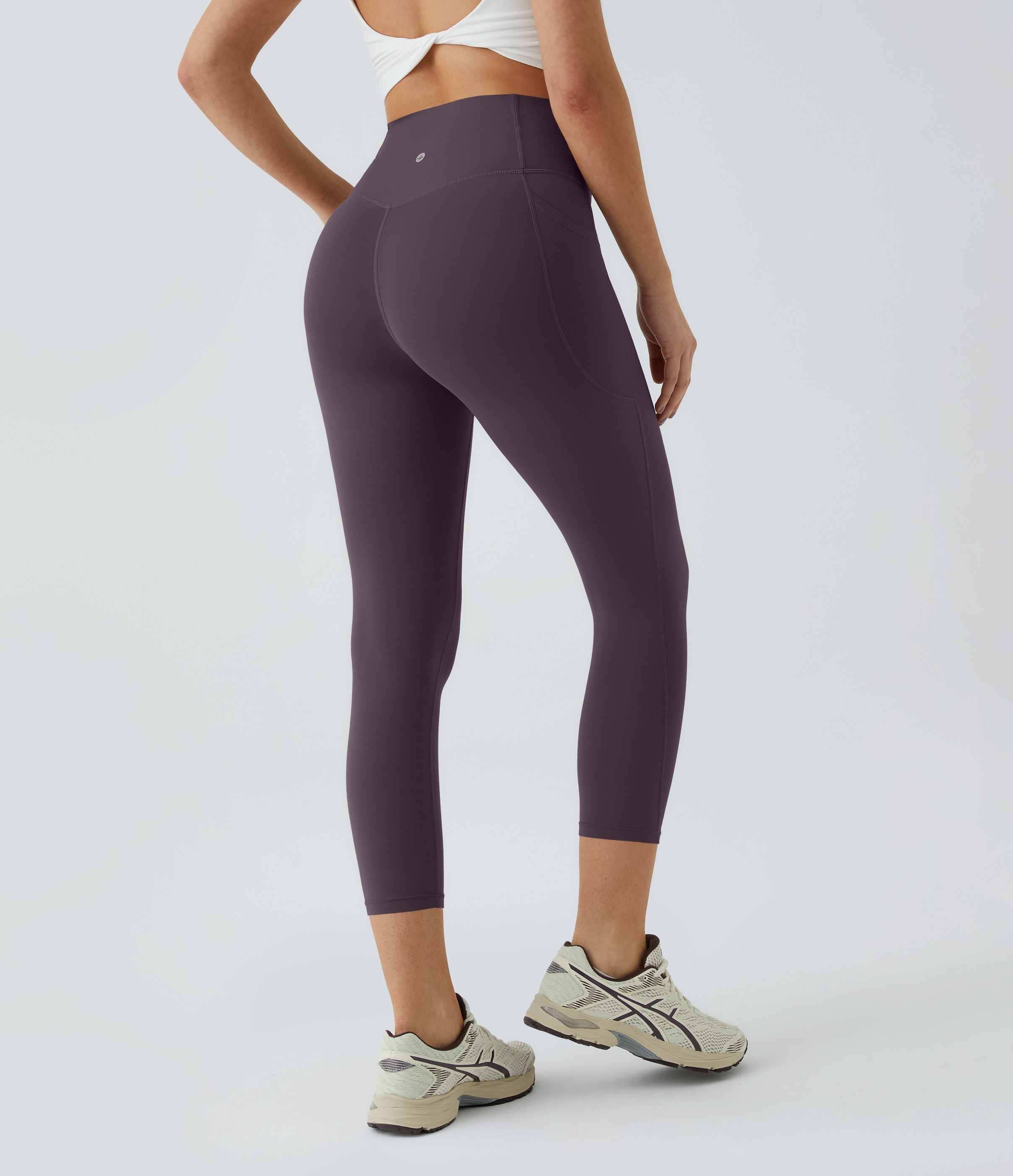 UltraSculpt™ High Waisted Tummy Control Pocket Shaping Training Capri Leggings  - Night's Purple