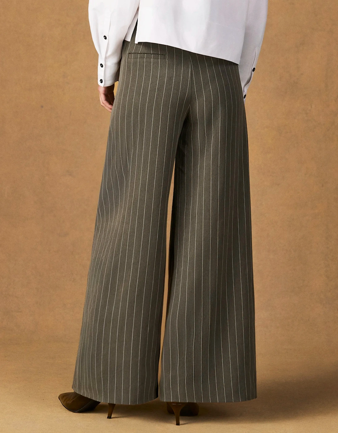 RO&ZO Women's Petite Olive Pinstripe Tailored Trouser - Green