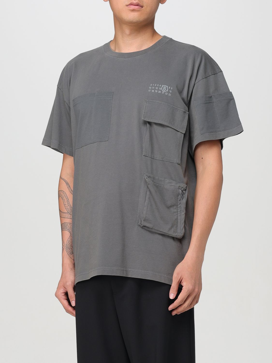 Multiple-pockets cotton T-shirt - Neutrals