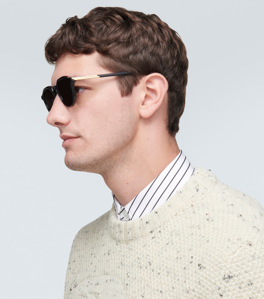 Round sunglasses