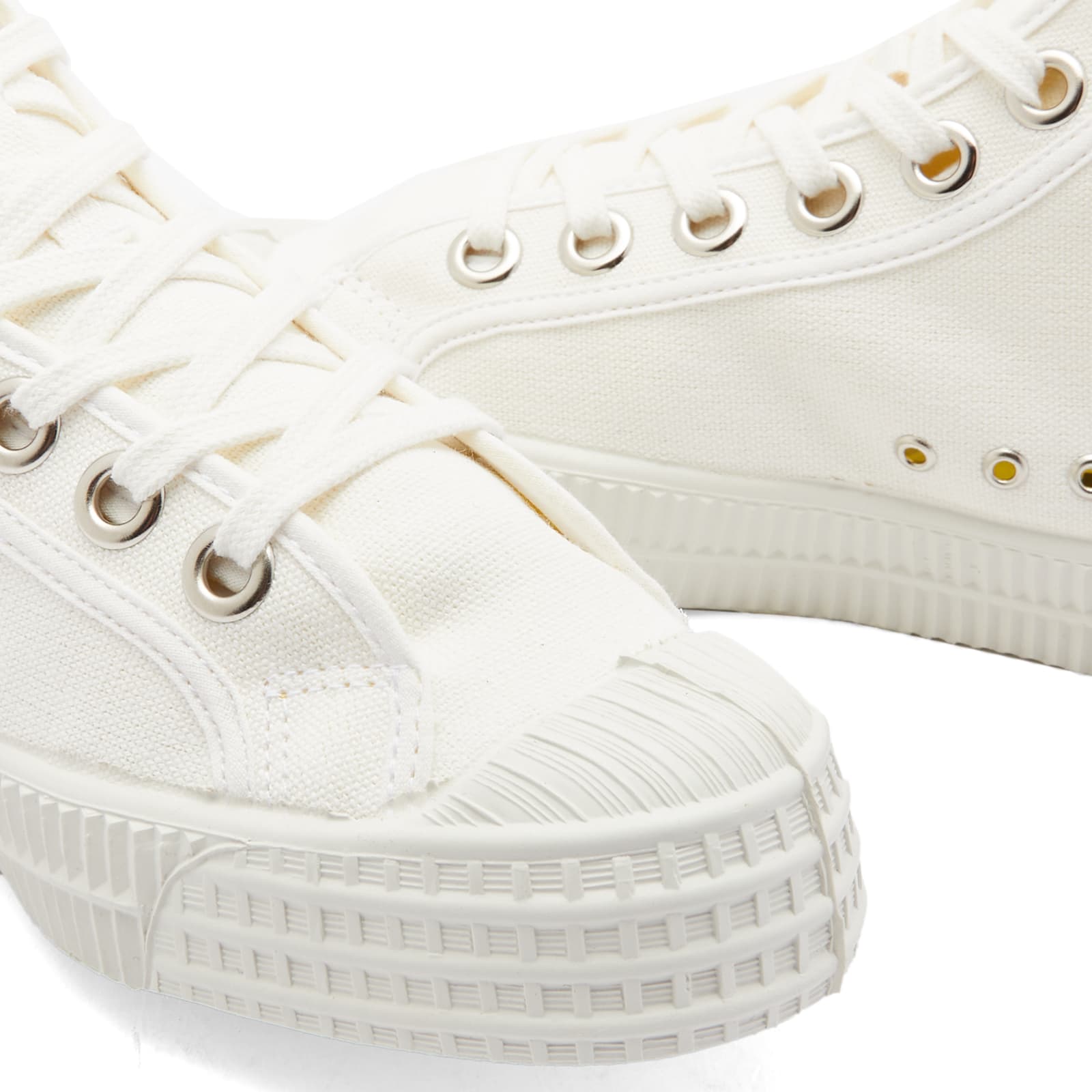 Novesta Star Dribble Sneakers in White