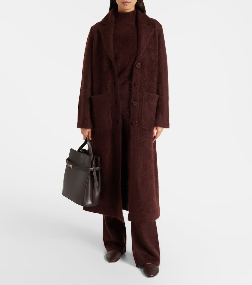 Fluffy Statement wool-blend coat